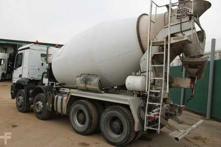 Camion malaxeur  0 Mercedes-Benz 3240 (7)