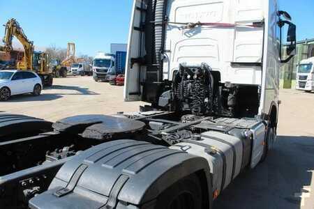 Lastkraftwagen 0 Volvo FH 460 (5)