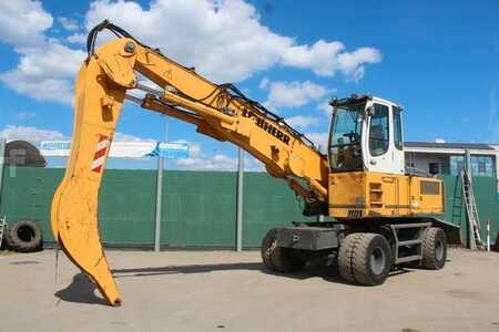 Koparki chwytakowe 2010 Liebherr A 924 (3)