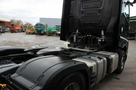 Truck 0 Mercedes-Benz 1853 (5)