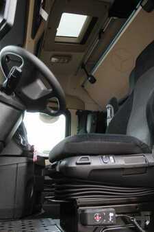 Truck 0 Mercedes-Benz 1853 (8)