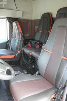 Caminhão 0 Volvo FH 550 (11)