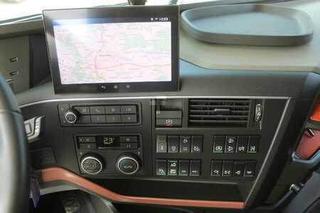 Caminhão 0 Volvo FH 550 (15)