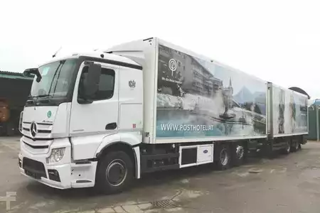 Náklaďák 0 Mercedes-Benz 2545 (1)