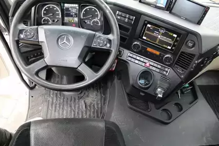 Náklaďák 0 Mercedes-Benz 2545 (13)