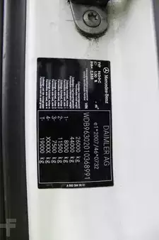 Náklaďák 0 Mercedes-Benz 2545 (3)
