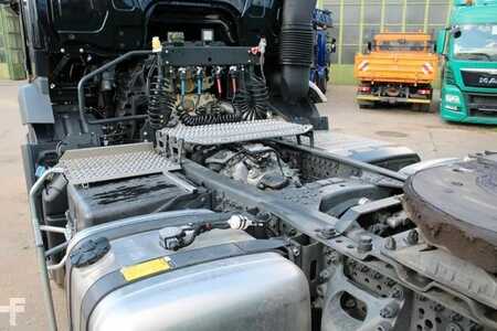 Mercedes-Benz 1853 BL