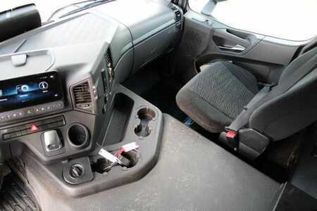 Mercedes-Benz 1853 BL