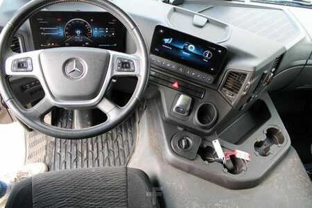 Mercedes-Benz 1853 BL