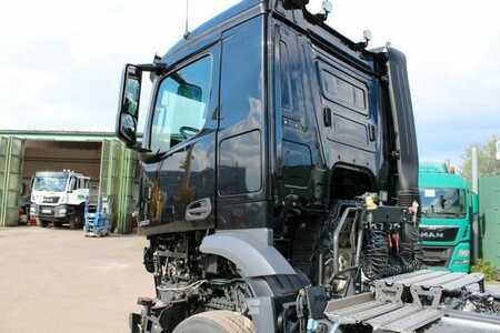 Mercedes-Benz 1853 BL