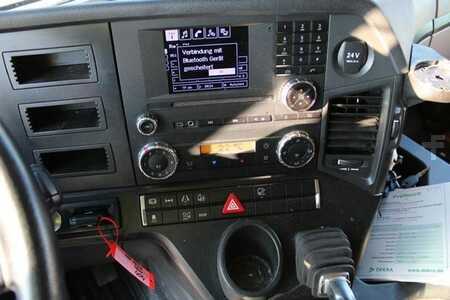 Náklaďák 0 Mercedes-Benz 1832 (12)