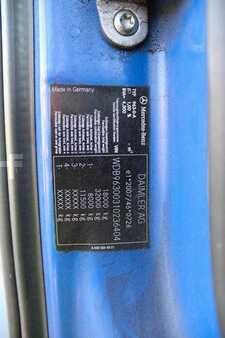 Náklaďák 0 Mercedes-Benz 1832 (3)