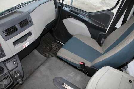 Caminhão 0 Volvo FL 210 (10)