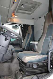 Caminhão 0 Volvo FL 210 (9)