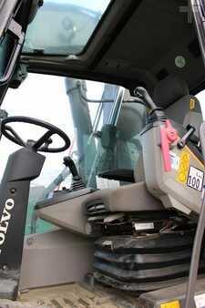 Mobilní bagry 2018 Volvo EW160E (7)