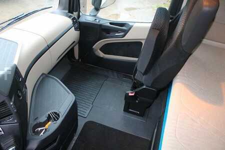 Vrachtwagen 0 Mercedes-Benz 1851 (11)