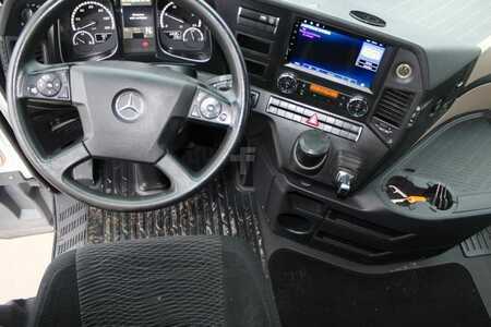 Vrachtwagen 0 Mercedes-Benz 1851 (12)