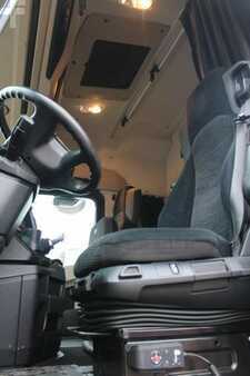 Vrachtwagen 0 Mercedes-Benz 1851 (9)