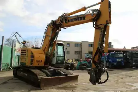 Kettenbagger 2011 Liebherr R924 (5)