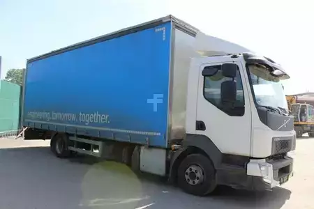 Caminhão 0 Volvo FL 210 (4)
