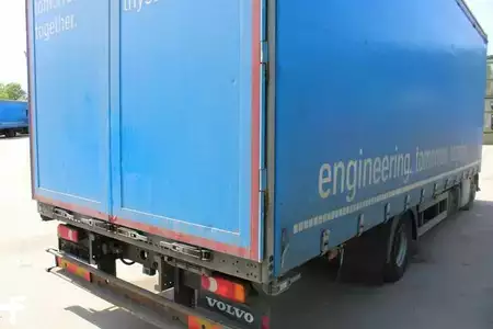 Caminhão 0 Volvo FL 210 (5)