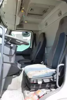 Caminhão 0 Volvo FL 210 (8)
