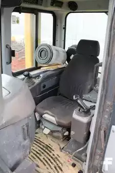 Telaketjupuskutraktorit 2004 Komatsu D 85PX (10)