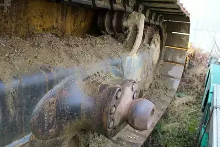 Telaketjupuskutraktorit 2004 Komatsu D 85PX (6)