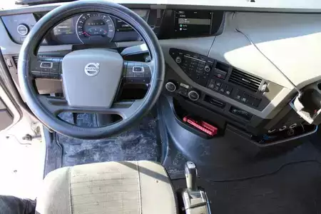 Kuorma-auto 0 Volvo FH 460 (12)