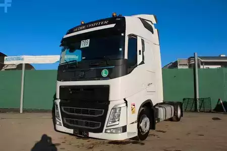 Kuorma-auto 0 Volvo FH 420 (1)