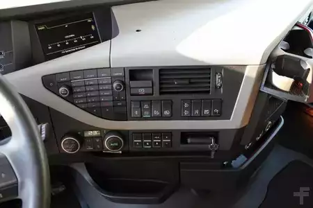 Kuorma-auto 0 Volvo FH 420 (15)