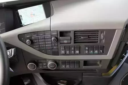 Lastbil 0 Volvo FH 660  Nr.: 583 (15)