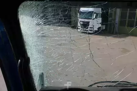 Vrachtwagen 0 Mercedes-Benz 3245 8x4 BB BORDMATIK UNFALL Nr.: 466 (13)