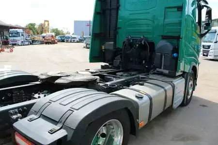 Náklaďák 0 Volvo FH 500 4x2 LL GlobeXL RETARDER 2 x Tank Nr.: 126 (5)