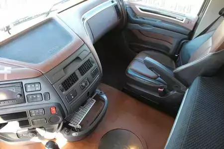 Náklaďák 0 DAF XF 530 6x4 HOLZ KRAN PALFINGER EPSILON Nr: 377 (11)
