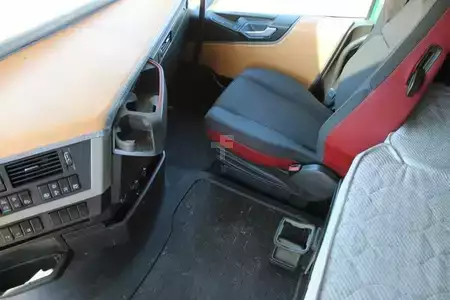 Náklaďák 0 Volvo FH 500 6x2 LL Plattform mit Radmulden Nr.: 414 (11)