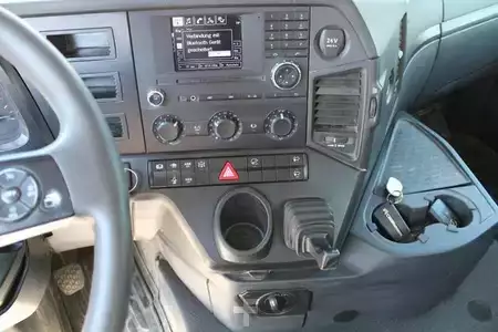 Truck 0 Mercedes-Benz 3245 8x4 BB BORDMATIK UNFALL Nr.: 631 (17)