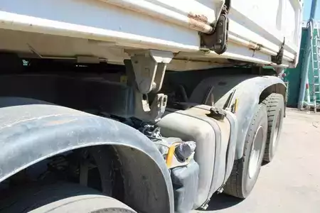 Truck 0 Mercedes-Benz 3245 8x4 BB BORDMATIK UNFALL Nr.: 631 (9)