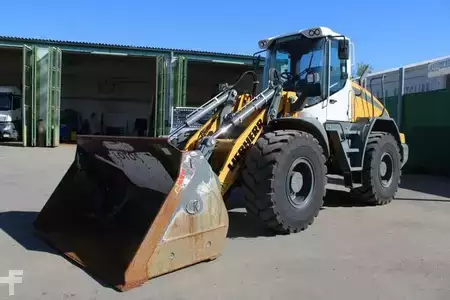 Ładowarki kołowe 2015 Liebherr L542 - MOTOR NEU - Nr.: 897 (1)