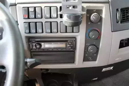 Caminhão 0 Volvo FE 320 4x2 LL - Nr.: 711 (13)