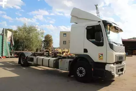 Caminhão 0 Volvo FE 320 4x2 LL - Nr.: 711 (3)