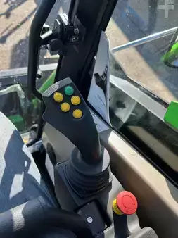Compact Loaders 2022 [div] Elise 900 (11)