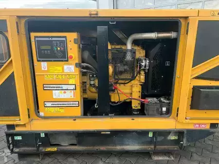 Sonstige 2017 Caterpillar DE65E3 / Stromerzeuger / 60KVA / 2017 / 17.917h (10)