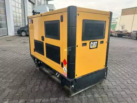 Sonstige 2017 Caterpillar DE65E3 / Stromerzeuger / 60KVA / 2017 / 17.917h (4)