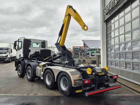 Iveco AD360X48Z/P HR OFF 8x4 Palfinger P24A Intarder