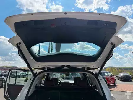 Ostatní 2020 Mercedes-Benz GLB 200d 4M 7Sitzer+StandH+Pano+Distr+AHK+360+ (10)