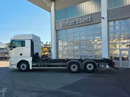 Outro 2015 MAN TGX 26.360 6x2-2 LL BDF Fahrschule 5 Sitze AHK (6)