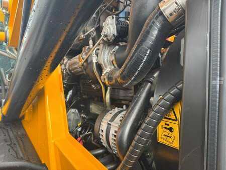 Starrer Baggerlader 2025 JCB 4CX Pro / Klappschaufel / Dual Drive / Neu (10)