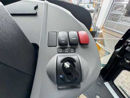 Starrer Baggerlader 2025 JCB 4CX Pro / Klappschaufel / Dual Drive / Neu (17)