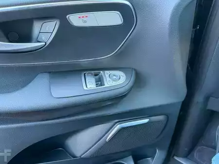 Övrigt 2025 Mercedes-Benz V 300 d 4MATIC STYLE AMG DISTRONIC MULTIBEAM (16)